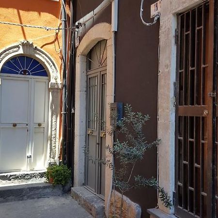 Il Pozzo Di Santa Teresa Apartment Catania Exterior photo